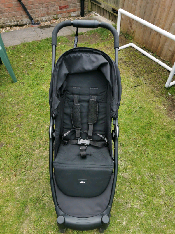 armadillo city2 slim folding pushchair